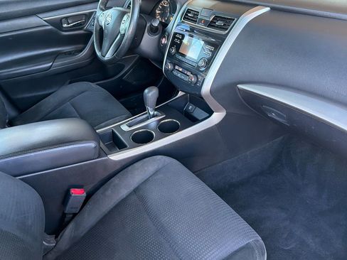 Used 2015 Nissan Altima 2.5 SV FWD image 17