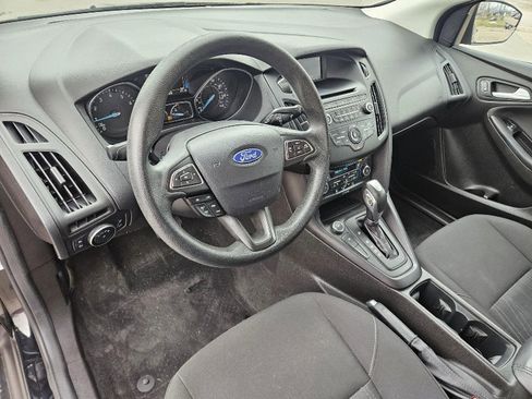 Used 2016 Ford Focus SE image 12