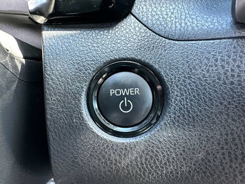 Used 2026 Toyota Camry SE FWD image 31