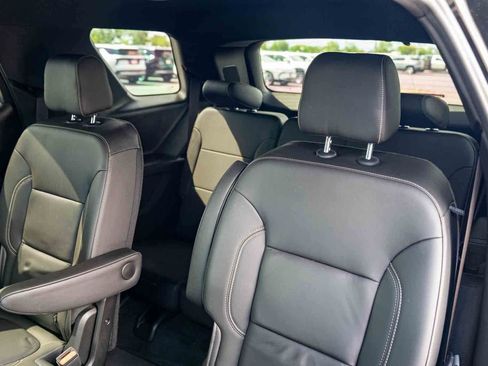 Certified 2023 Chevrolet Traverse LT w/ Midnight/Sport Edition FWD image 22