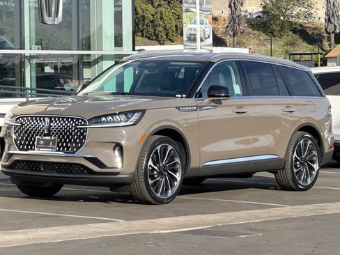 New 2026 Lincoln Aviator Reserve image 7