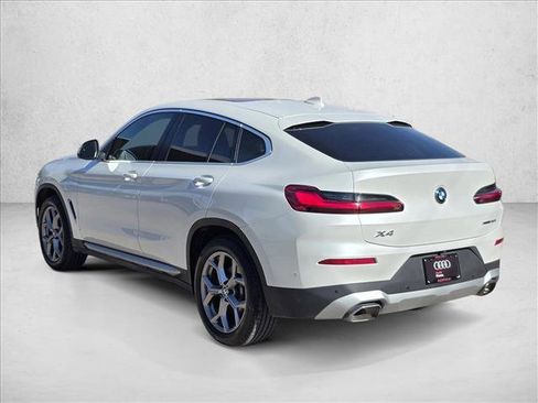 Used 2023 BMW X4 xDrive30i image 7