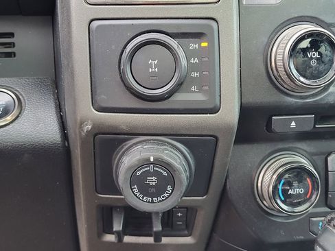 Used 2018 Ford F150 Raptor w/ Equipment Group 802A Luxury AWD/4WD image 23