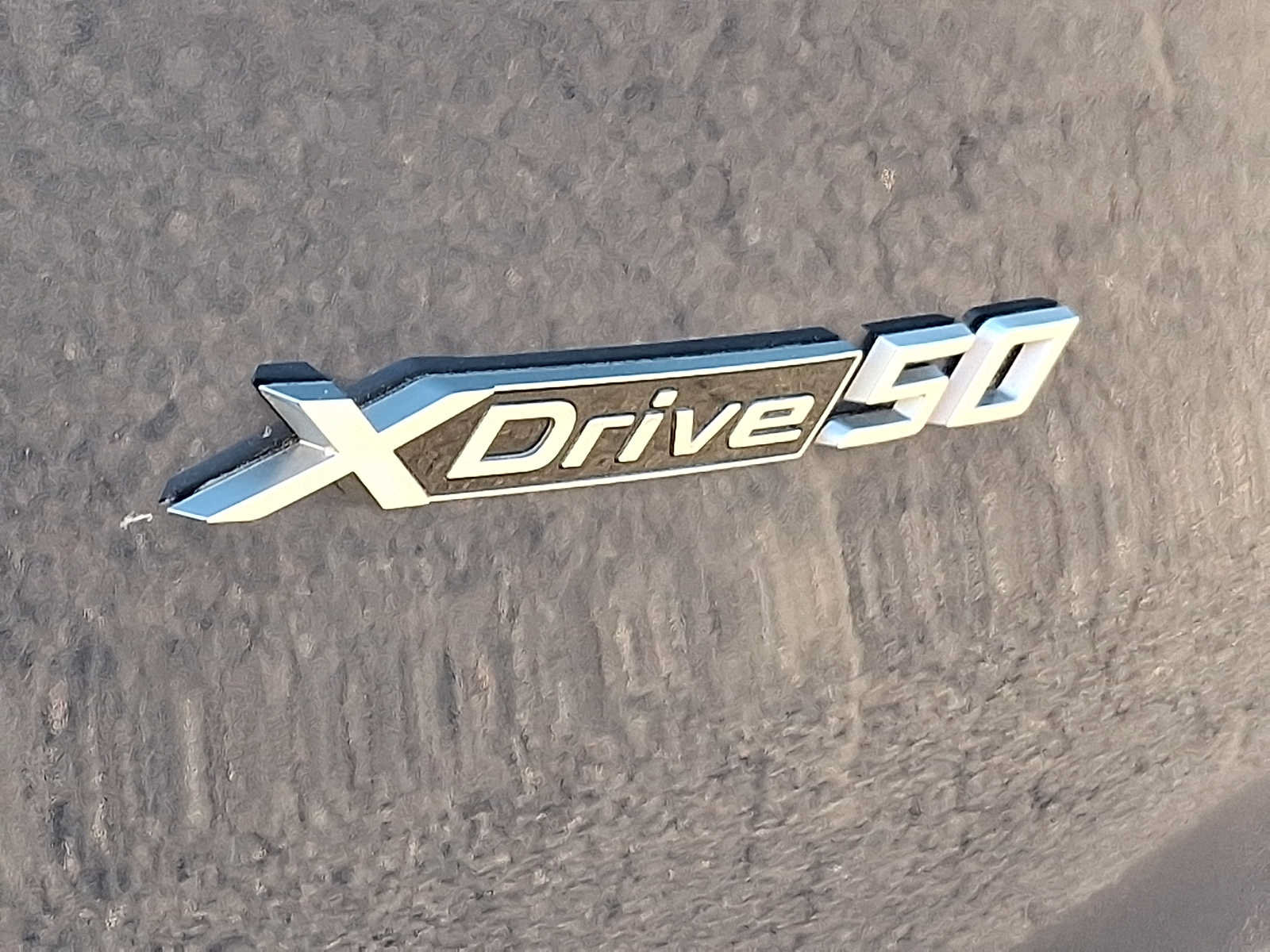 Used 2024 BMW iX xDrive50 w/ Premium Package AWD/4WD image 28