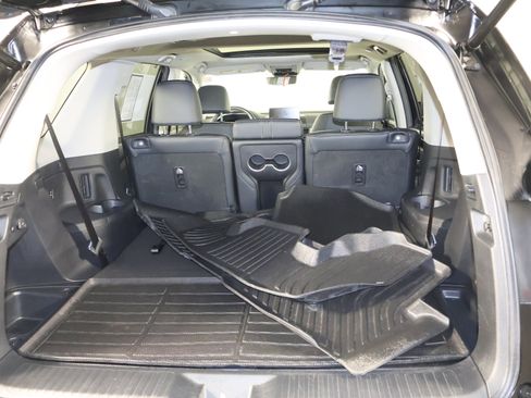 Certified 2025 Honda Pilot Touring image 50