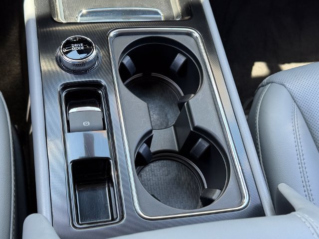 Used 2022 Lincoln Corsair AWD w/ Equipment Group 101A image 17