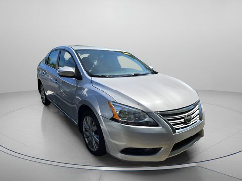 Used 2015 Nissan Sentra SL w/ SL Premium Package FWD image 3