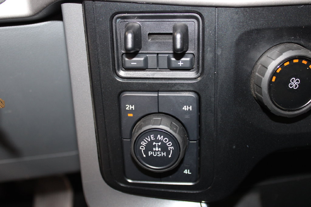 Used 2023 Ford F150 XLT w/ Trailer Tow Package AWD/4WD image 44