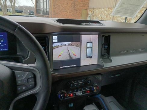 Used 2023 Ford Bronco Outer Banks image 41