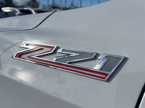 Used 2021 Chevrolet Suburban Z71 w/ Luxury Package image 8