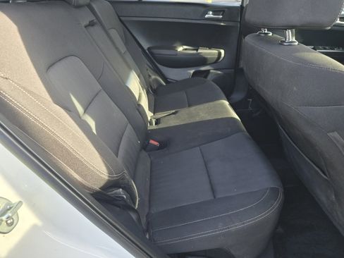 Used 2021 Kia Sportage LX image 19