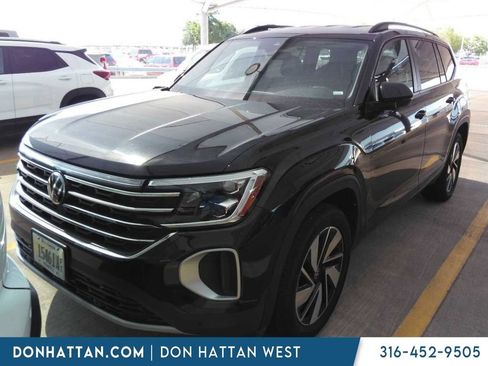 Used 2024 Volkswagen Atlas SE AWD/4WD image 1