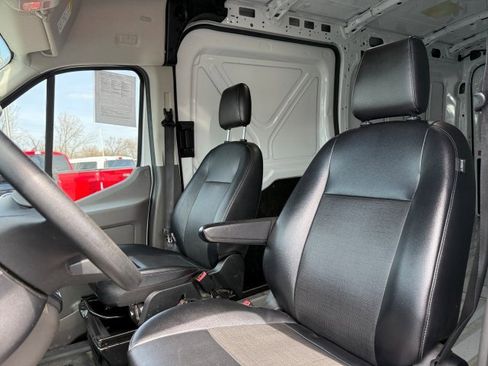 Used 2024 Ford Transit 250 148 Medium Roof RWD image 15