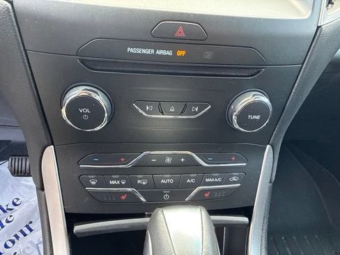 Used 2018 Ford Edge SEL w/ Equipment Group 201A FWD image 25
