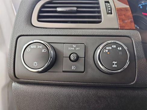 Used 2010 Chevrolet Tahoe LTZ image 30