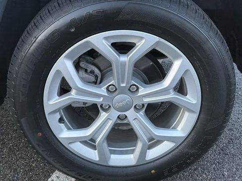 Used 2024 Jeep Compass Latitude image 36