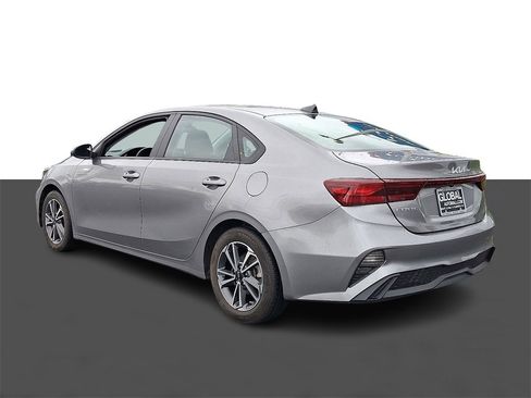 Used 2023 Kia Forte LXS image 5