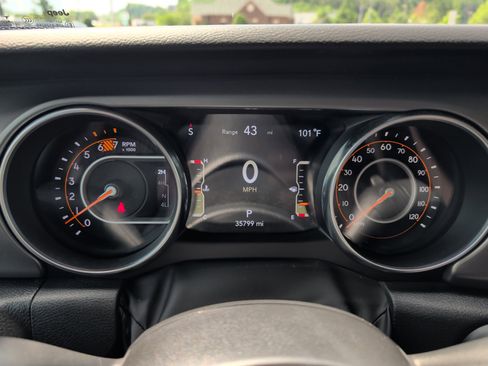 Used 2023 Jeep Wrangler Unlimited Sport AWD/4WD image 38