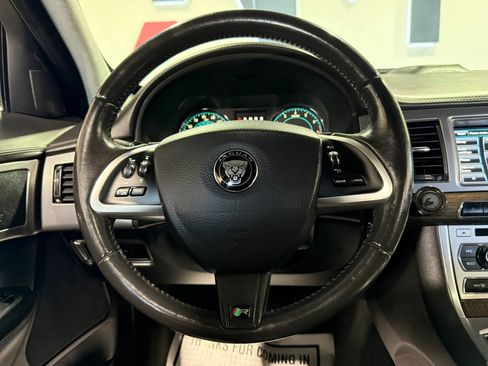 Used 2014 Jaguar XF R RWD image 20