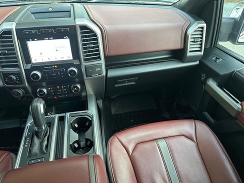 Used 2019 Ford F150 Platinum w/ Equipment Group 701A Luxury image 19