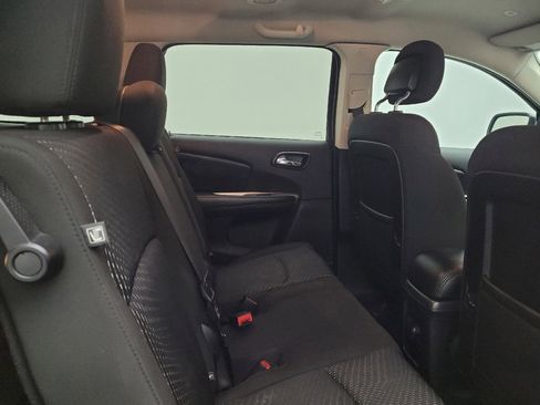 Used 2020 Dodge Journey SE w/ SE Popular Equipment Group FWD image 19
