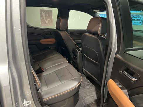 Used 2024 GMC Canyon AT4 w/ AT4 Premium Package image 34