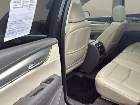 Used 2018 Cadillac XT5 Premium Luxury w/ Driver Assist Package image 15
