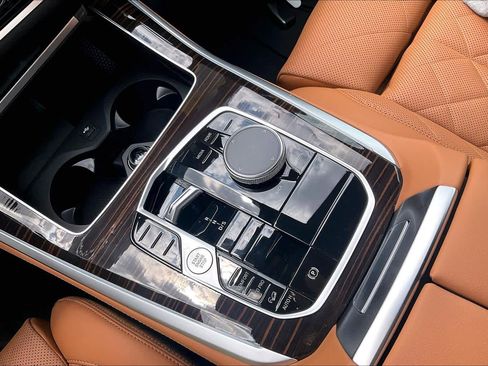 New 2026 BMW X5 xDrive40i AWD/4WD image 8