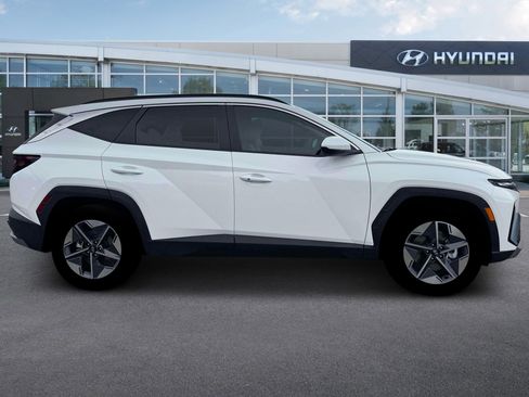 New 2026 Hyundai Tucson SEL FWD image 8