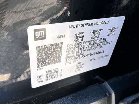 Used 2024 Chevrolet Suburban LT image 34