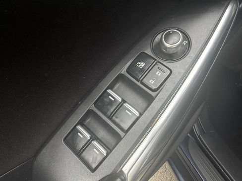 Used 2017 MAZDA MAZDA6 Sport FWD image 19