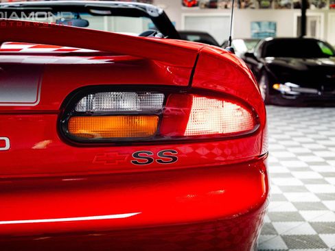 Used 2002 Chevrolet Camaro Z28 w/ SS Performance/Appearance Pkg image 63