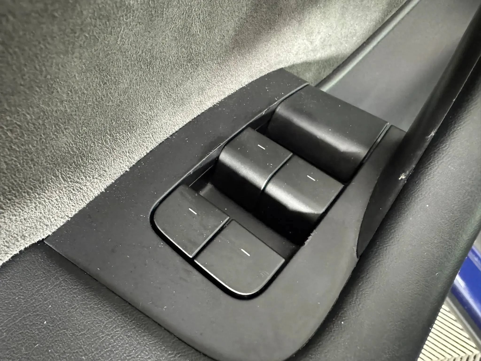 Used 2023 Tesla Model Y Long Range AWD/4WD image 38