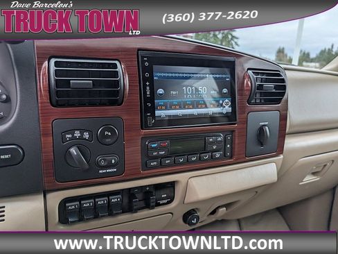 Used 2005 Ford F350 Lariat image 19