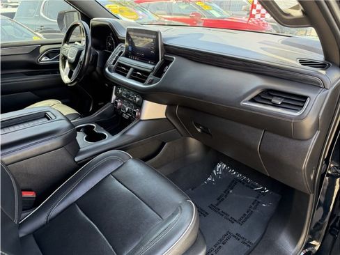 Used 2021 GMC Yukon XL SLT AWD/4WD image 35
