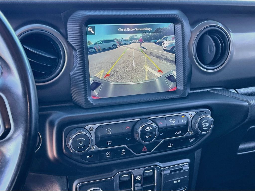 Used 2022 Jeep Gladiator Sport AWD/4WD image 14