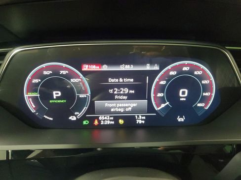 Used 2024 Audi SQ8 e-tron Premium Plus image 26