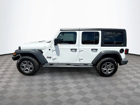 Used 2022 Jeep Wrangler Unlimited Sport image 9