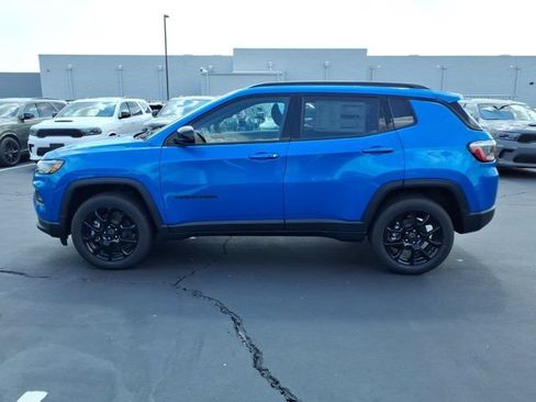 New 2026 Jeep Compass Latitude AWD/4WD image 3