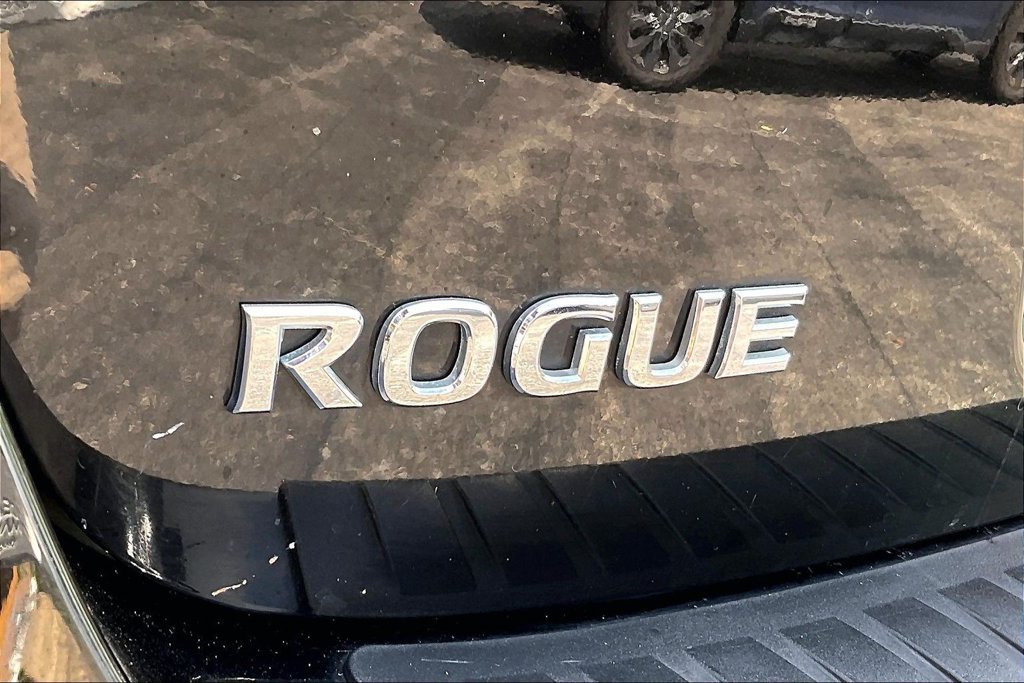 Used 2013 Nissan Rogue SV w/ Premium Pkg AWD/4WD image 37