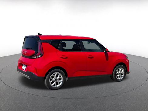 Used 2025 Kia Soul LX w/ LX Technology Package image 15