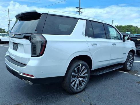 New 2026 Chevrolet Tahoe High Country w/ Sun And Tow Package AWD/4WD image 3