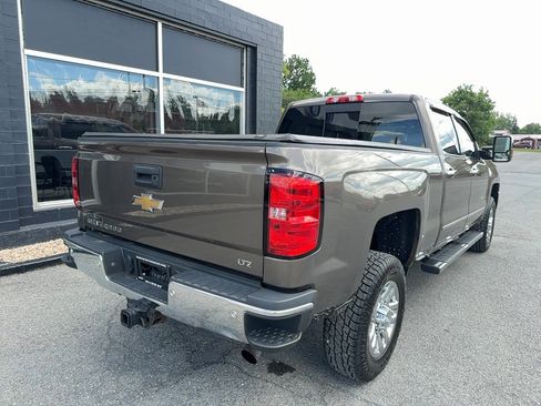 Used 2015 Chevrolet Silverado 2500 LTZ w/ LTZ Plus Package AWD/4WD image 8