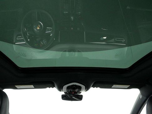 Certified 2026 Porsche Macan Turbo AWD/4WD image 20