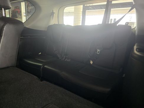Used 2022 Nissan Armada SV RWD image 13