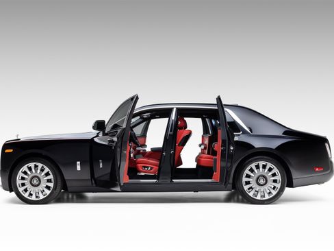 Used 2019 Rolls-Royce Phantom Sedan image 5