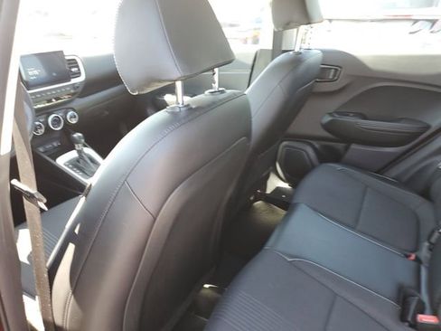 Certified 2023 Hyundai Venue Limited FWD image 13