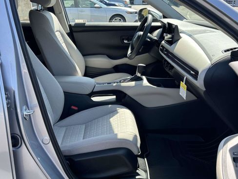 New 2027 Honda HR-V LX image 6