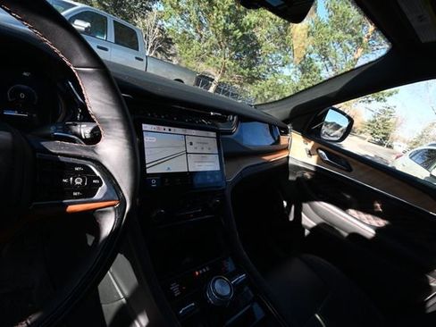 Used 2024 Jeep Grand Cherokee L Summit image 6