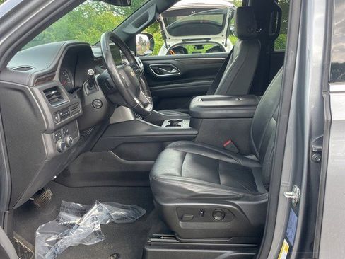 Used 2021 Chevrolet Suburban LT w/ LT Signature Plus Package AWD/4WD image 7